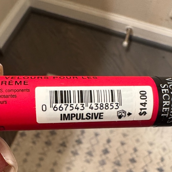 Velvet Matte Cream Lip Stain  in impulsive - Picture 2 of 2